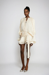 Bluse mit fließenden Ärmeln