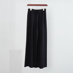 Lässige Strickhose mit Bindegürtel