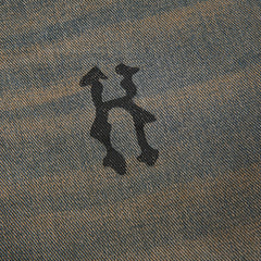 Jeans mit Distressed-Details