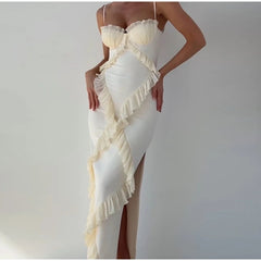 Spaghettiträger-Maxi mit Spitzenrüschen