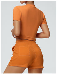 Atmungsaktives V-Neck-Crop-Top