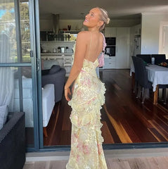 Wellenkleid mit Rüschen