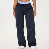 Weite Hose mit Streifen