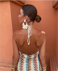 Rückenfreies Häkel-Maxikleid