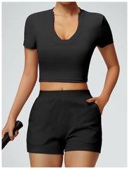 Atmungsaktives V-Neck-Crop-Top