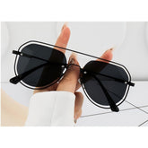 Sonnenbrille mit Metallrahmen und UV-Schutz