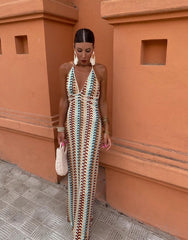 Rückenfreies Häkel-Maxikleid