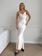 Elegantes Satinkleid mit Spaghettiträgern