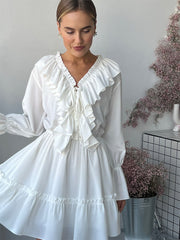 Rüschenkleid mit hohem Kragen