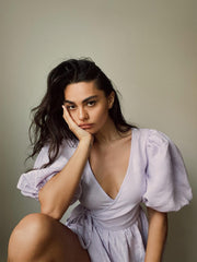 Wickelkleid mit Puffärmeln