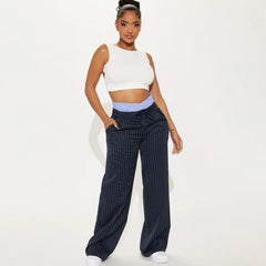 Weite Hose mit Streifen