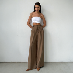 Weite Hose mit eleganten Bundfalten