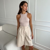 Lässige Bermuda-Shorts mit Bundfalten