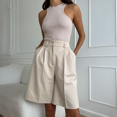 Lässige Bermuda-Shorts mit Bundfalten