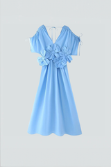 Maxi-Kleid mit 3D-Blume und Taillenschleife