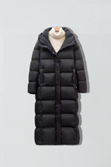 Maxi-Steppjacke mit Kapuze