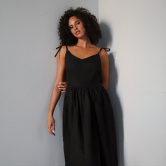 Baumwoll-Maxikleid mit V-Ausschnitt