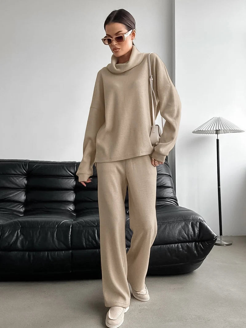 Zweiteiliges Set: Rollkragenpullover und Hose | Naia